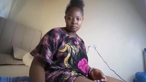 Snapshot of honey_drop1 chatting on 20, 5, 2026 honey drop online show from 20, 5, 2026