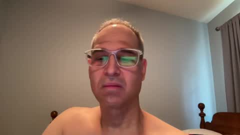 honey_man14 online show from 17, 6, 2026