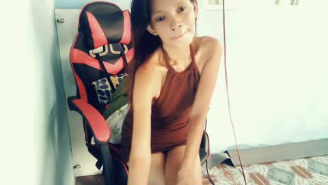Snapshot of honey_mollyxx chatting on 22, 6, 2026 honey_mollyxx online show from 22, 6, 2026