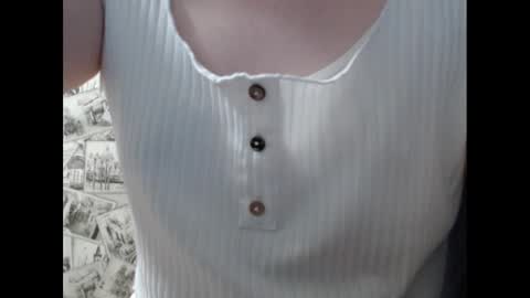 Snapshot of honey_mood chatting on 10, 3, 2025 Lina online show from 10, 3, 2025