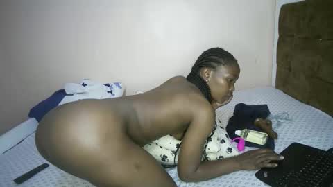 Snapshot of honey_nubia0 chatting on 27, 11, 2025 honey_nubia0 online show from 27, 11, 2025