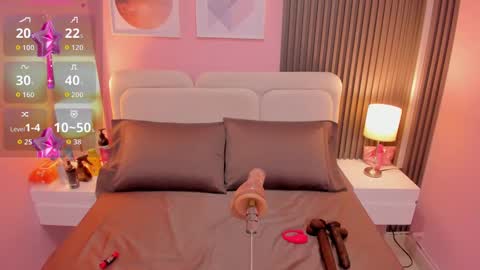 honey_sofii_ online show from 11, 9, 2025