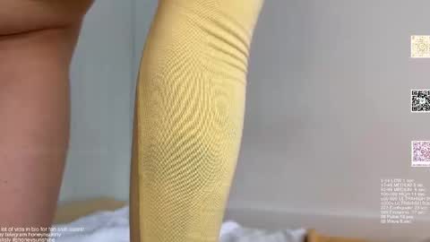 Snapshot of honey_sunshine chatting on 8, 6, 2026 Jenyanew vid how I squirt in forest in bio online show from 8, 6, 2026