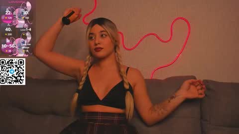 Snapshot of honeybae01 chatting on 30, 10, 2025 Mary online show from 30, 10, 2025