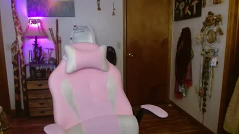 Snapshot of honeybeexo333 chatting on 16, 12, 2024 Honey Bee online show from 16, 12, 2024