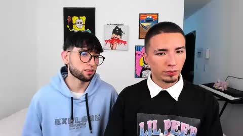 Snapshot of honeyboyz_ chatting on 16, 12, 2025 Camilo Alejo online show from 16, 12, 2025