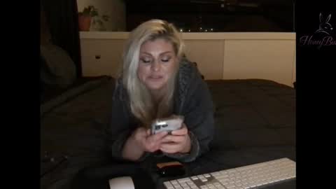 honeybuhnny online show from 28, 3, 2026