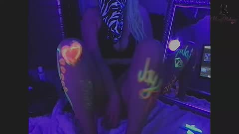 honeybuhnny online show from 13, 4, 2026