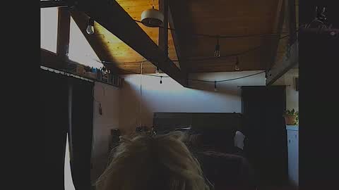 honeybuhnny online show from 21, 4, 2026