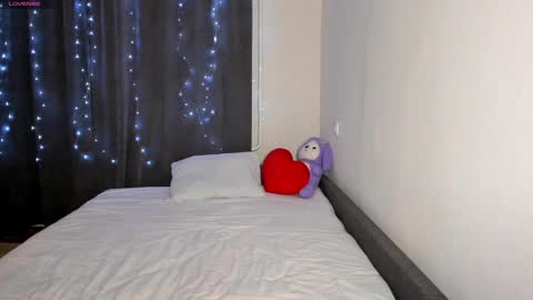 Snapshot of honeybunnyyy_ chatting on 30, 3, 2026 HoneyBunny online show from 30, 3, 2026