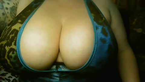 honeychambers online show from 12, 9, 2025