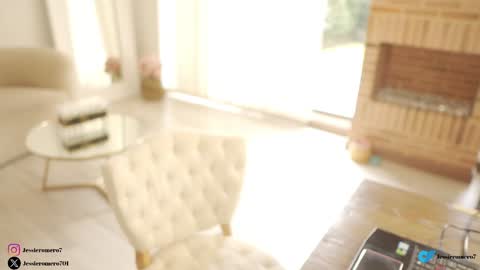 Jessie   online show from 11, 3, 2025