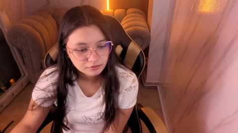 honeydoll_tf online show from 25, 6, 2026