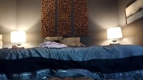 Snapshot of honeyhive_4u chatting on 7, 12, 2024 Honey online show from 7, 12, 2024