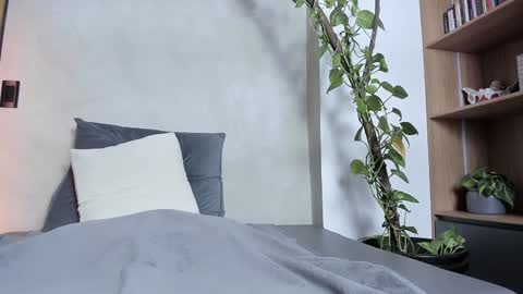 Sofia independent model online show from 24, 12, 2024