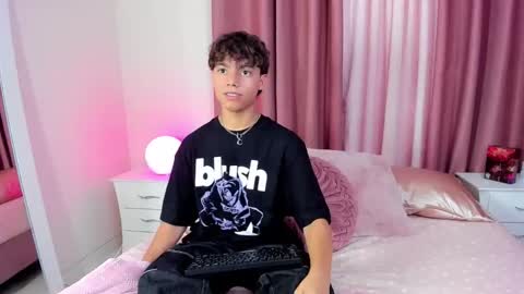 Snapshot of honeymoon_sariel chatting on 13, 11, 2025 honeymoon_sariel online show from 13, 11, 2025