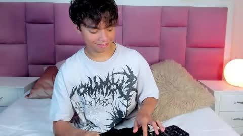 Snapshot of honeymoon_sariel chatting on 1, 5, 2026 honeymoon_sariel online show from 1, 5, 2026