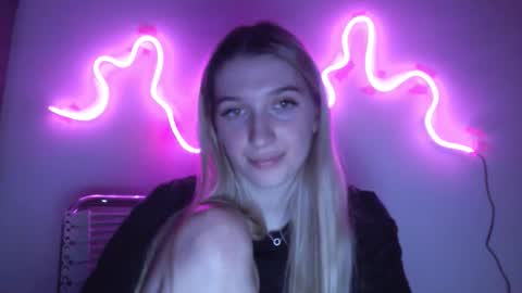 honeyveil online show from 9, 3, 2026