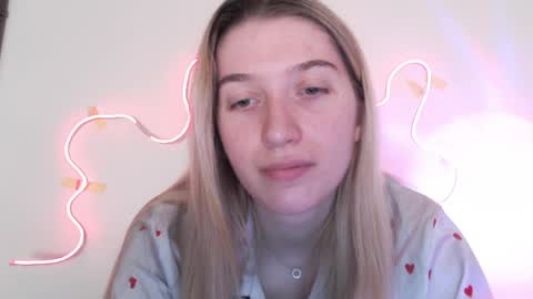 honeyveil online show from 2, 4, 2026