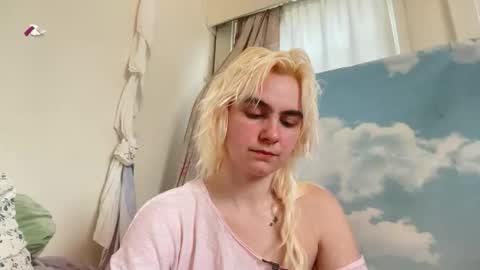 Emi Rose online show from 4, 6, 2026
