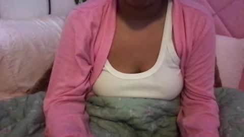Snapshot of honeyy_89 chatting on 19, 5, 2026 honeyyy89 online show from 19, 5, 2026