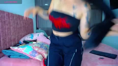 Snapshot of hoot_alicee chatting on 12, 1, 2025 ONLYFANS online show from 12, 1, 2025