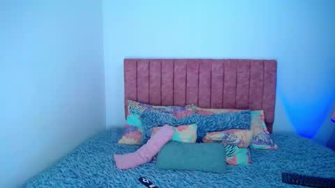 Snapshot of hoot_alicee chatting on 16, 10, 2025 ONLYFANS online show from 16, 10, 2025