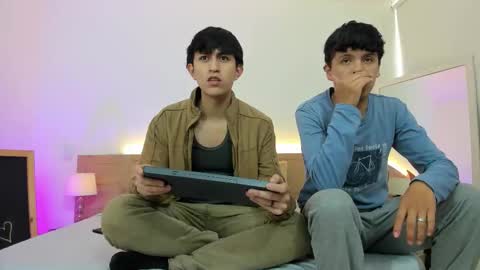 hoot_booys_ online show from 1, 2, 2026