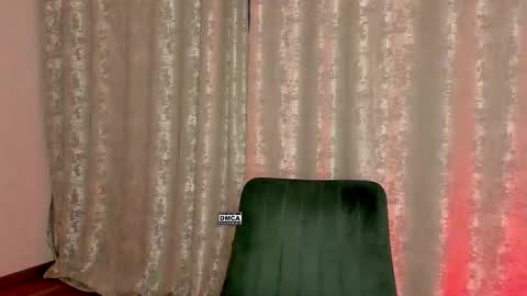 Karina online show from 12, 12, 2024