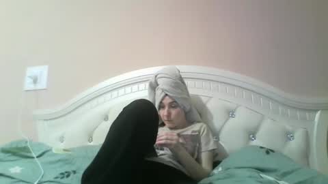 hootloove69 online show from 10, 3, 2026