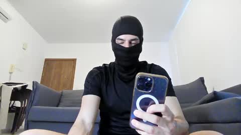 Oliver Saints online show from 3, 5, 2026