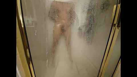 Snapshot of horny420couplela chatting on 11, 12, 2024 daddyslilcumslut online show from 11, 12, 2024