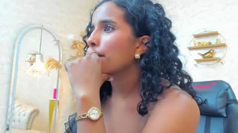 Horny Curls  online show from 25, 6, 2026