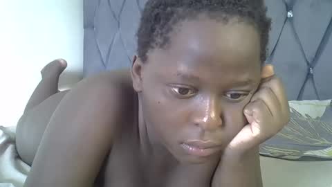 Snapshot of horny_ebony546069 chatting on 17, 12, 2024 horny_ebony546069 online show from 17, 12, 2024