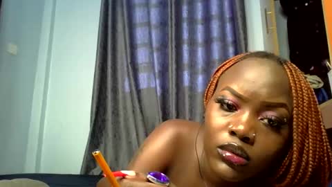 horny_lunah online show from 14, 4, 2026
