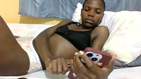 Snapshot of horny_mummie chatting on 4, 3, 2025 andalia online show from 4, 3, 2025