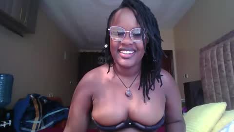 Snapshot of horny_sexxy_babe chatting on 19, 11, 2025 Lucy online show from 19, 11, 2025
