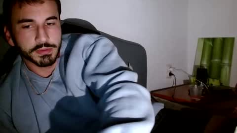 Snapshot of hornyasfuckk33 chatting on 14, 12, 2025 hornyasfuckk33 online show from 14, 12, 2025