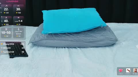 Snapshot of hornybarelylegalgirl chatting on 2, 3, 2026 Khloe online show from 2, 3, 2026