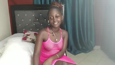 Snapshot of hornybella4 chatting on 12, 1, 2025 Bella online show from 12, 1, 2025