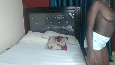 Snapshot of hornybella4 chatting on 8, 3, 2025 Bella online show from 8, 3, 2025