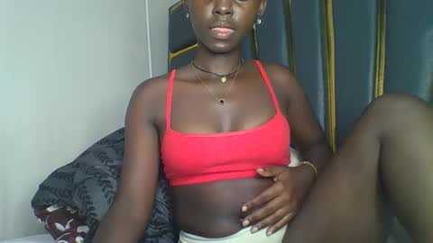 Snapshot of hornybella84 chatting on 10, 11, 2025 Bella online show from 10, 11, 2025