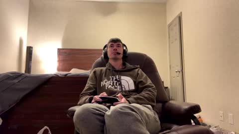 Snapshot of hornyboi2710 chatting on 1, 12, 2024 Justin 7 inches online show from 1, 12, 2024