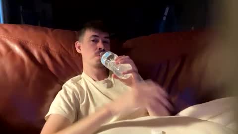 Snapshot of hornyboi2710 chatting on 12, 9, 2025 Justin 7 inches online show from 12, 9, 2025