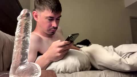 Snapshot of hornyboi2710 chatting on 15, 11, 2025 Justin 7 inches online show from 15, 11, 2025