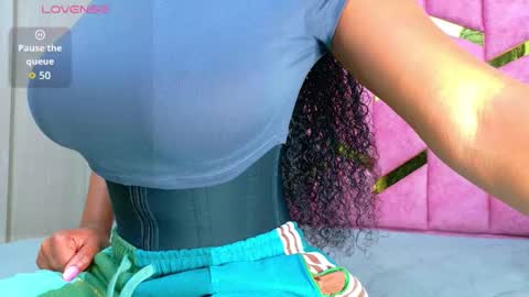 Snapshot of hornyhousekeeper_ chatting on 4, 11, 2025 Valentina online show from 4, 11, 2025