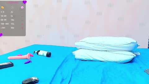 Snapshot of hornylatimommy chatting on 5, 2, 2025 Natasha online show from 5, 2, 2025