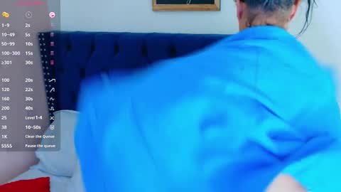 Snapshot of hornylatimommy chatting on 26, 9, 2025 Natasha online show from 26, 9, 2025