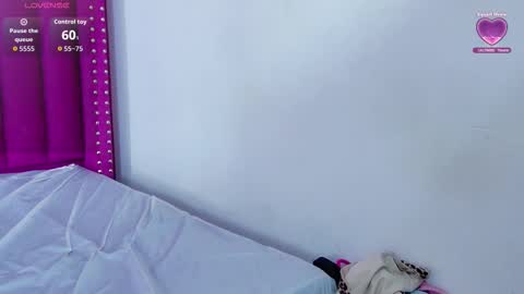 Snapshot of hornylatimommy chatting on 13, 12, 2025 Natasha online show from 13, 12, 2025