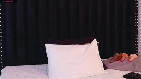 Natasha  online show from 25, 3, 2026